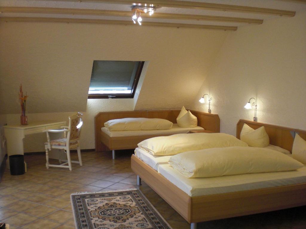Hotel-Restaurant Schieble Kenzingen Room photo
